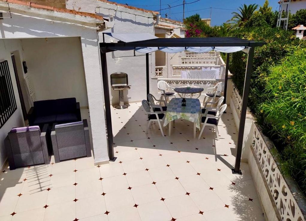 Vila Adosado De 140M2 Con Terraza A 50 M De La Playa Denia Exteriér fotografie