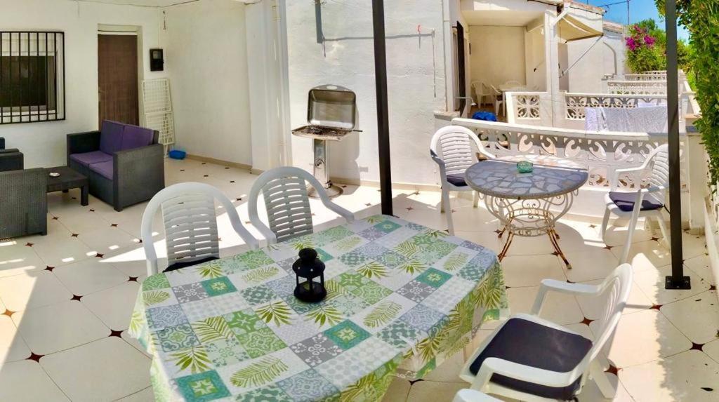 Vila Adosado De 140M2 Con Terraza A 50 M De La Playa Denia Exteriér fotografie