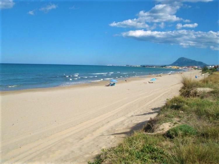 Vila Adosado De 140M2 Con Terraza A 50 M De La Playa Denia Exteriér fotografie