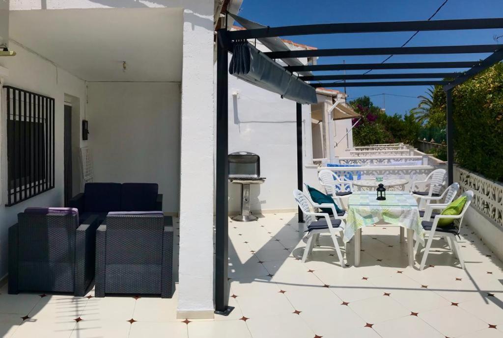 Vila Adosado De 140M2 Con Terraza A 50 M De La Playa Denia Exteriér fotografie